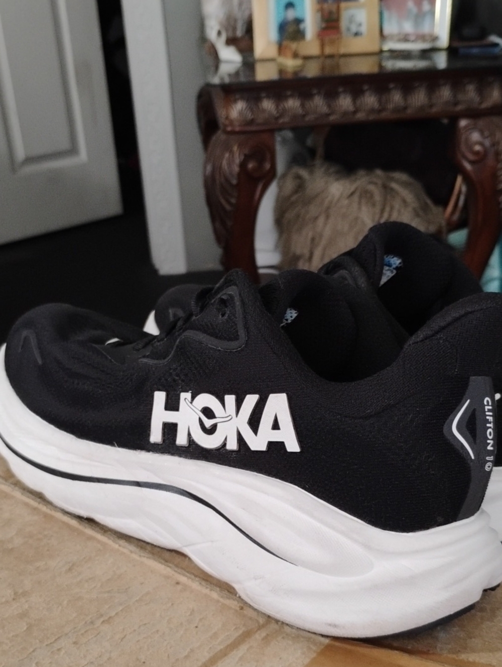 HOKA One One Clifton 10